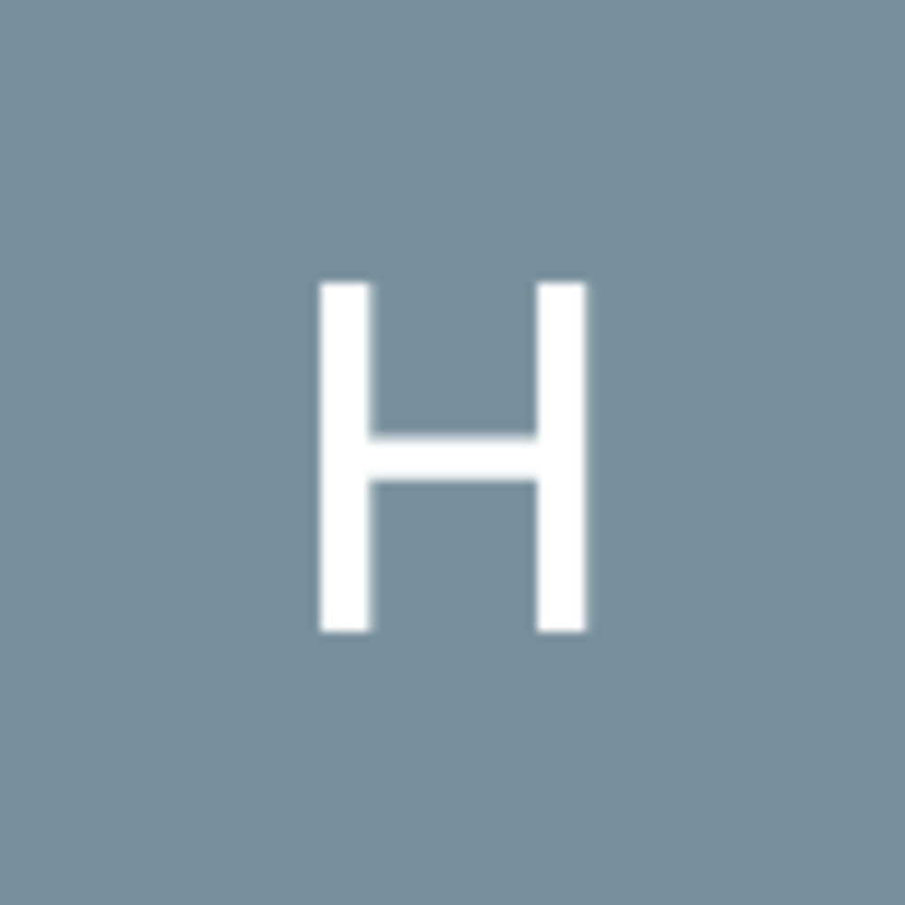 Meet your Posher, Holly